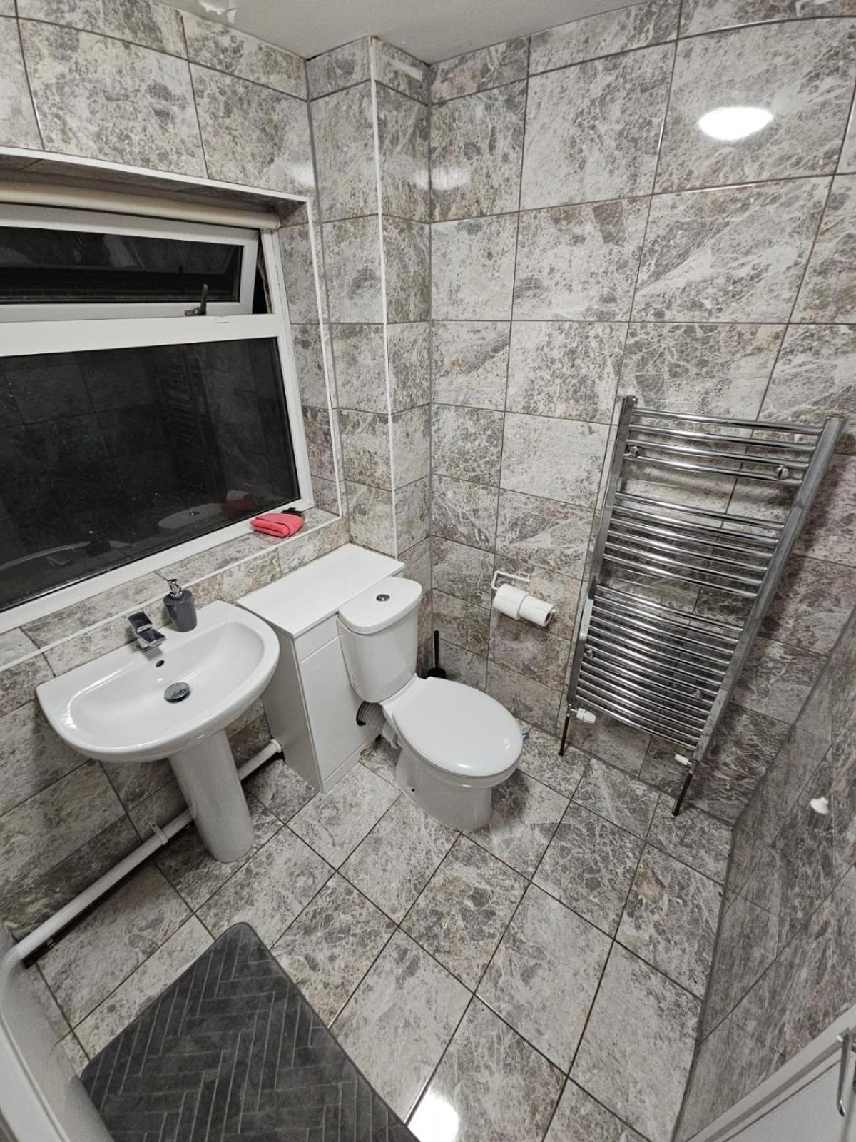 Spacious Single Room 诺丁汉 外观 照片